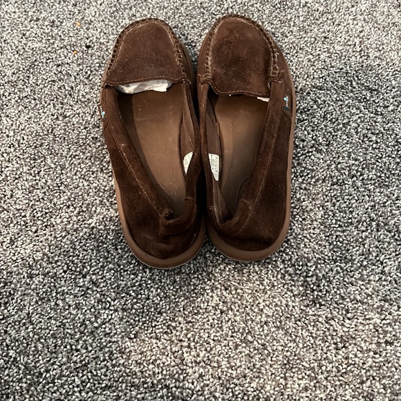 Womens Sanuk brand slip ons size 7 brown suede - Picture 3 of 11